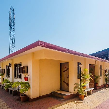 Hotel Nest Inn Residency Bhivándi Kültér fotó