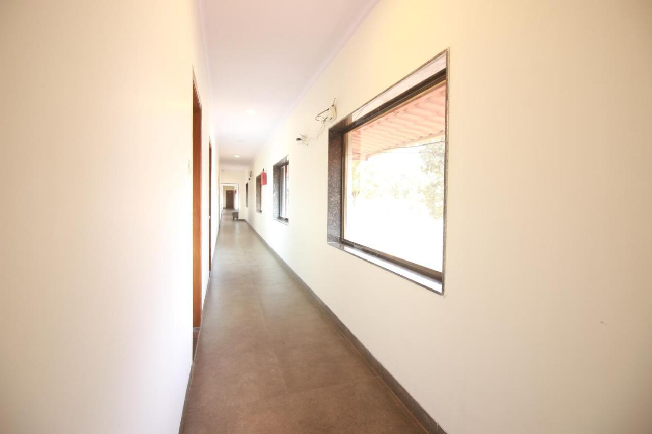 Hotel Nest Inn Residency Bhivándi Kültér fotó