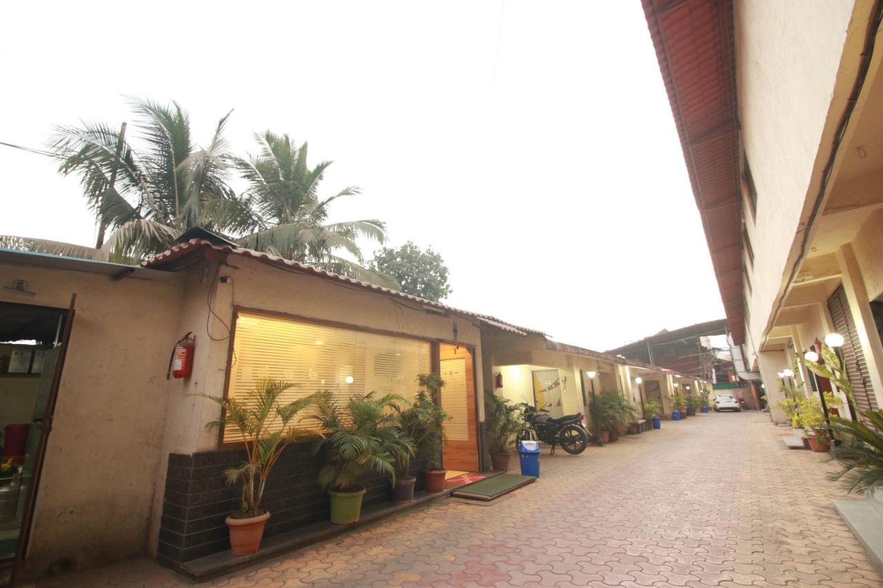 Hotel Nest Inn Residency Bhivándi Kültér fotó