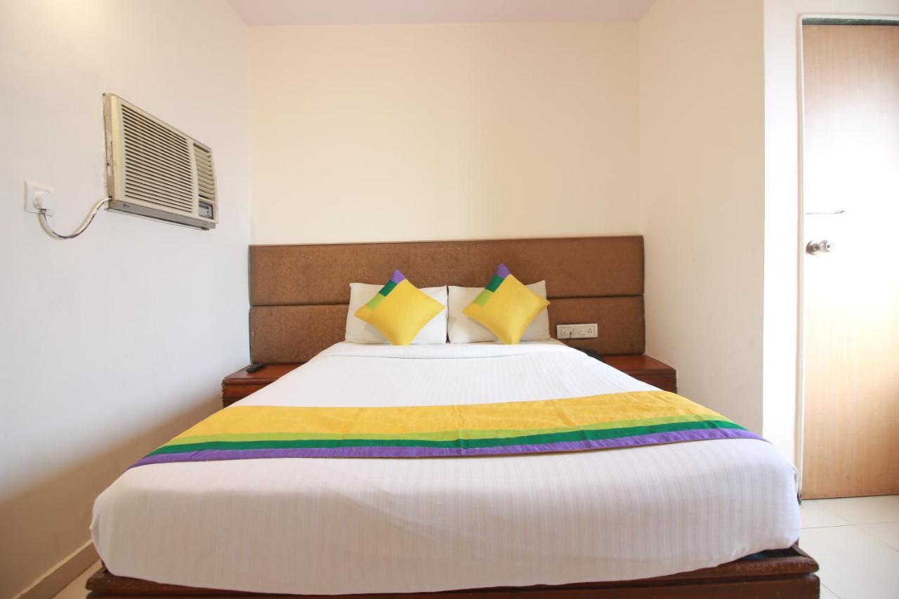 Hotel Nest Inn Residency Bhivándi Kültér fotó