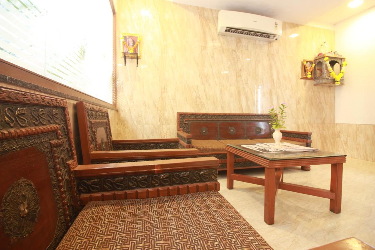 Hotel Nest Inn Residency Bhivándi Kültér fotó