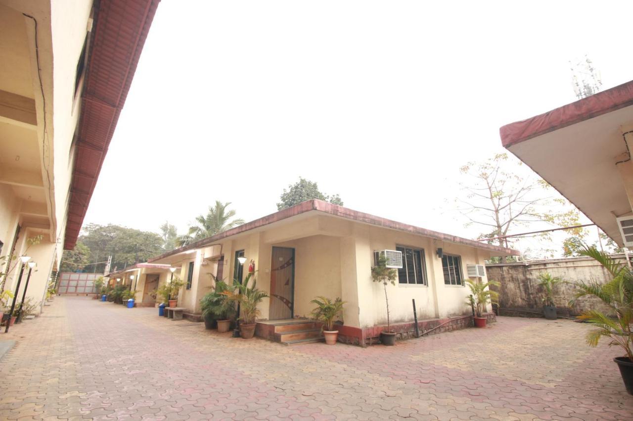 Hotel Nest Inn Residency Bhivándi Kültér fotó